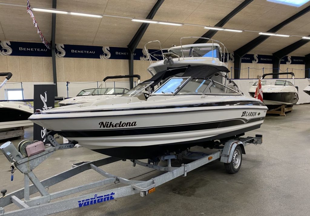 Larson 180 motorbåd til salg
