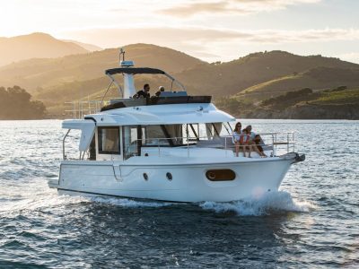 SWIFT_TRAWLER_41_FLY_IMAGE_RUNNING (2)